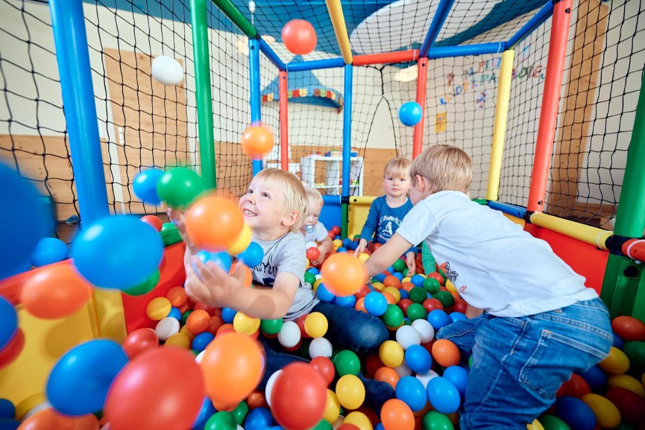 Ferien- Und Familienhotel Alpina Adelboden Zewnętrze zdjęcie